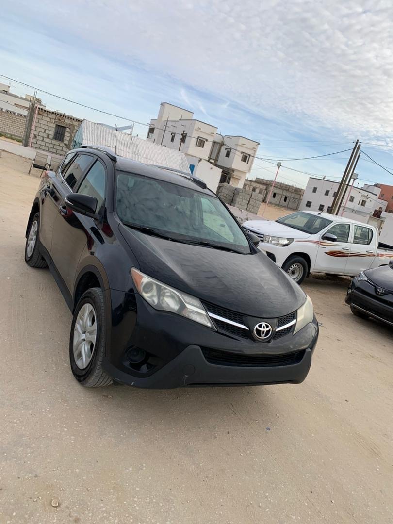 تويوتا راف 4 le 2015